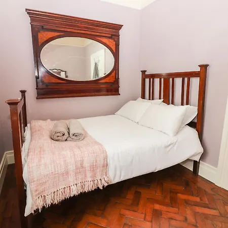 The Merchant's Store Daire