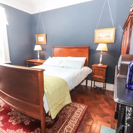 Daire The Merchant's Store