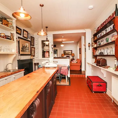 The Merchant's Store * Kilrush