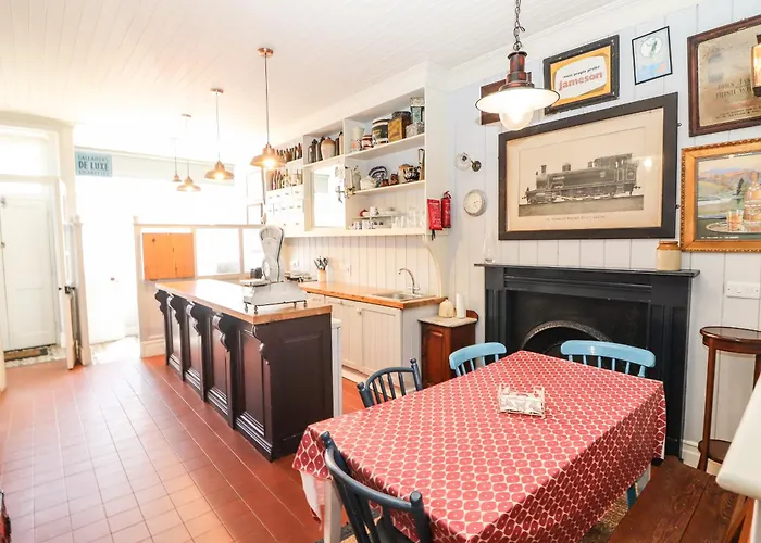 Daire The Merchant's Store