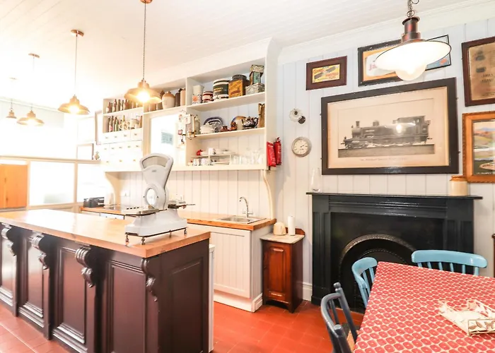 Daire The Merchant's Store